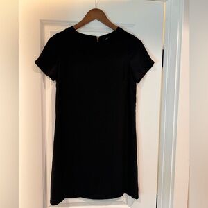 Lulu’s black mini dress